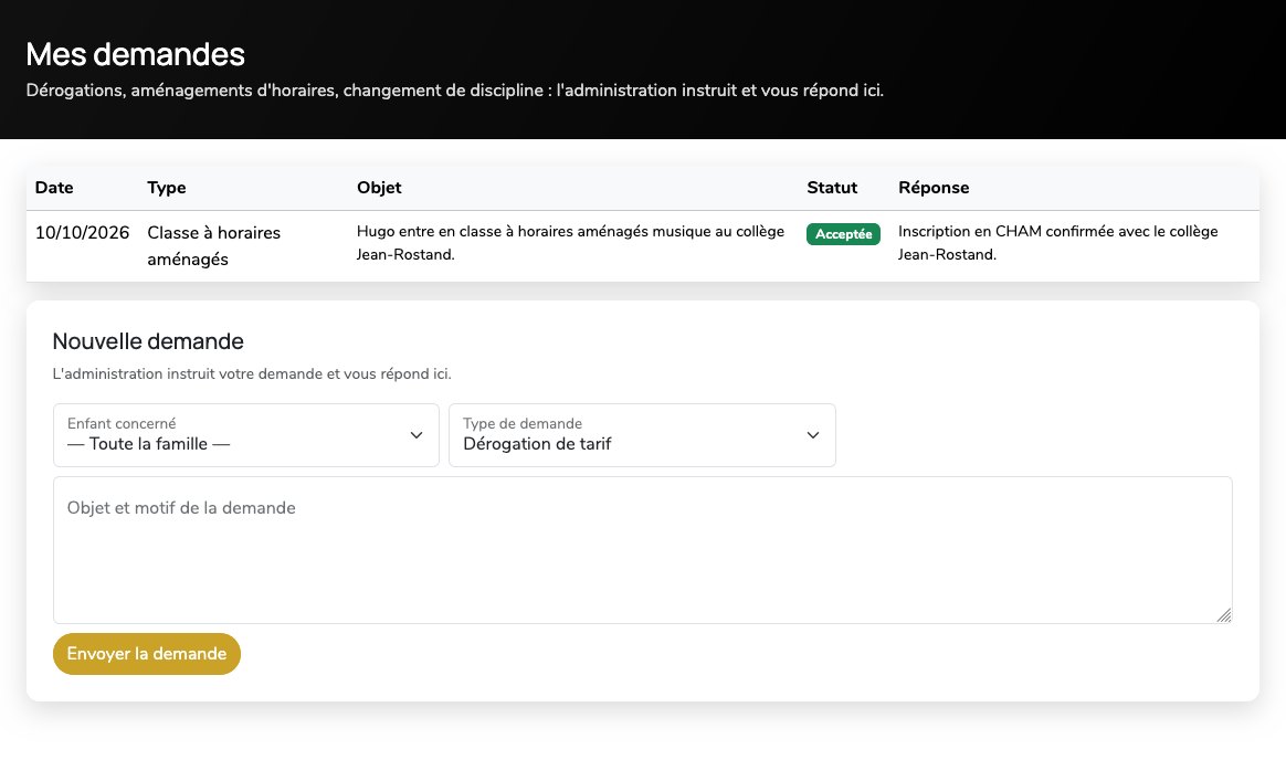 Page « Mes demandes » : une demande de classe à horaires aménagés acceptée avec la réponse de l'administration, et le formulaire de nouvelle demande.